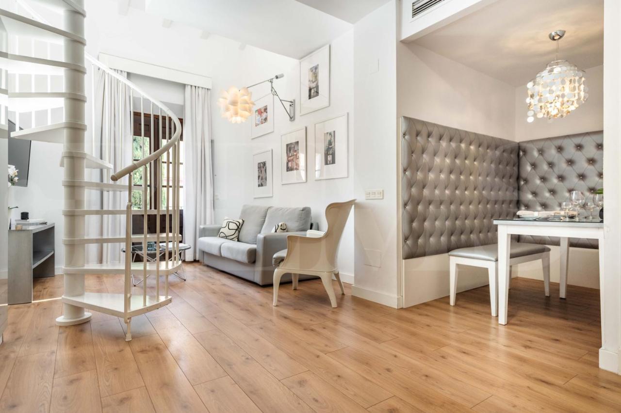 Loft Duplex With Private Terrace - Historic Center By Rems Appartement Málaga Buitenkant foto